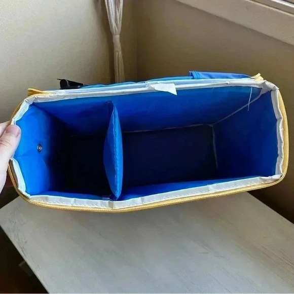 DISNEY SIMBA  VINTAGE BACKPACK 💛🩵 - Picture 13 of 14